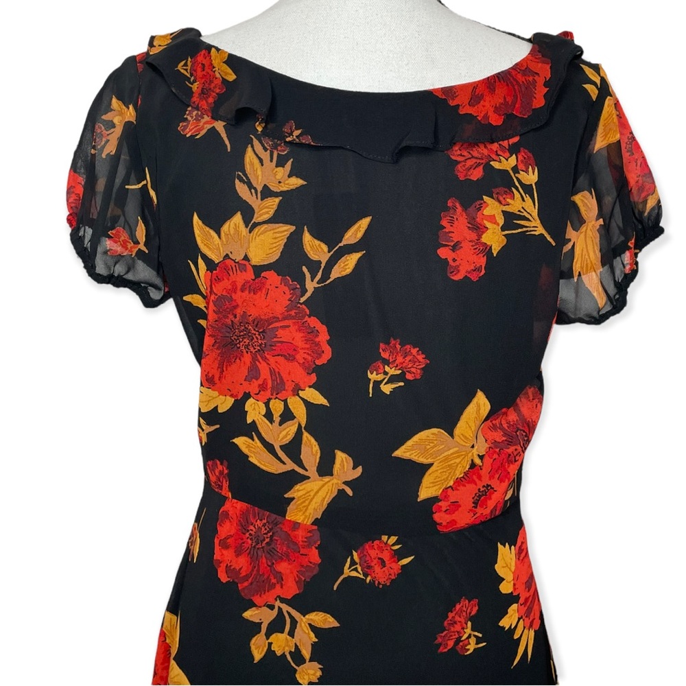 NWT LULUS Isla Mujeres Red and Black Floral Print Ruffled Dress Size Large - Picture 11 of 13